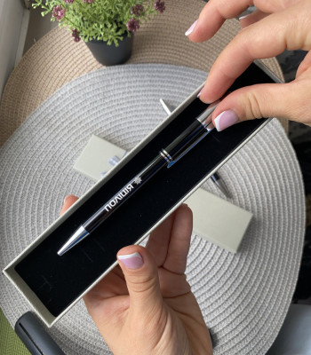 Іменна металева ручка в подарунковій коробці. Гравіюванням будь яке