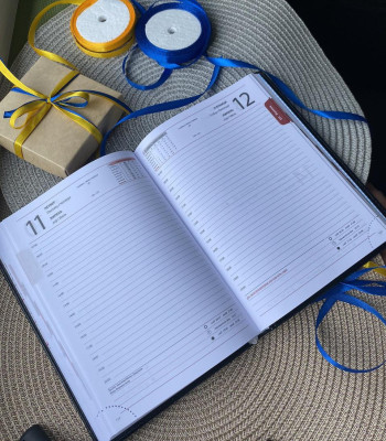 Блокнот глянець зелений а5 з гравіюванням емблеми під замовлення