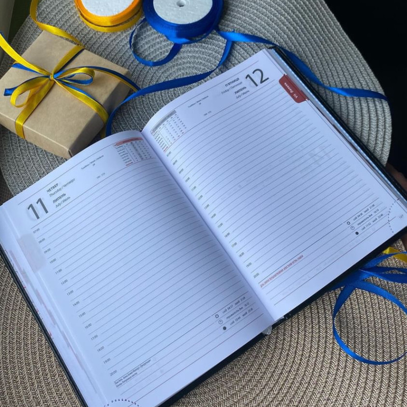 Бежевий блокнот і ручка для класного керівника. Іменний набір Подарунковий набір для вчителя.