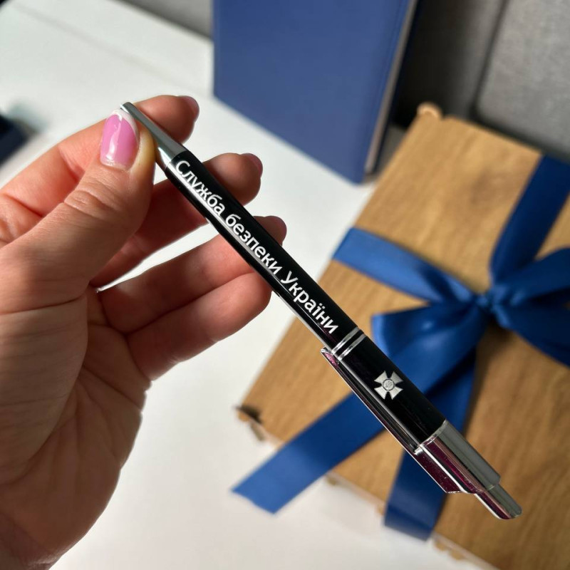 Іменна металева ручка в подарунковій коробці. Гравіюванням будь яке